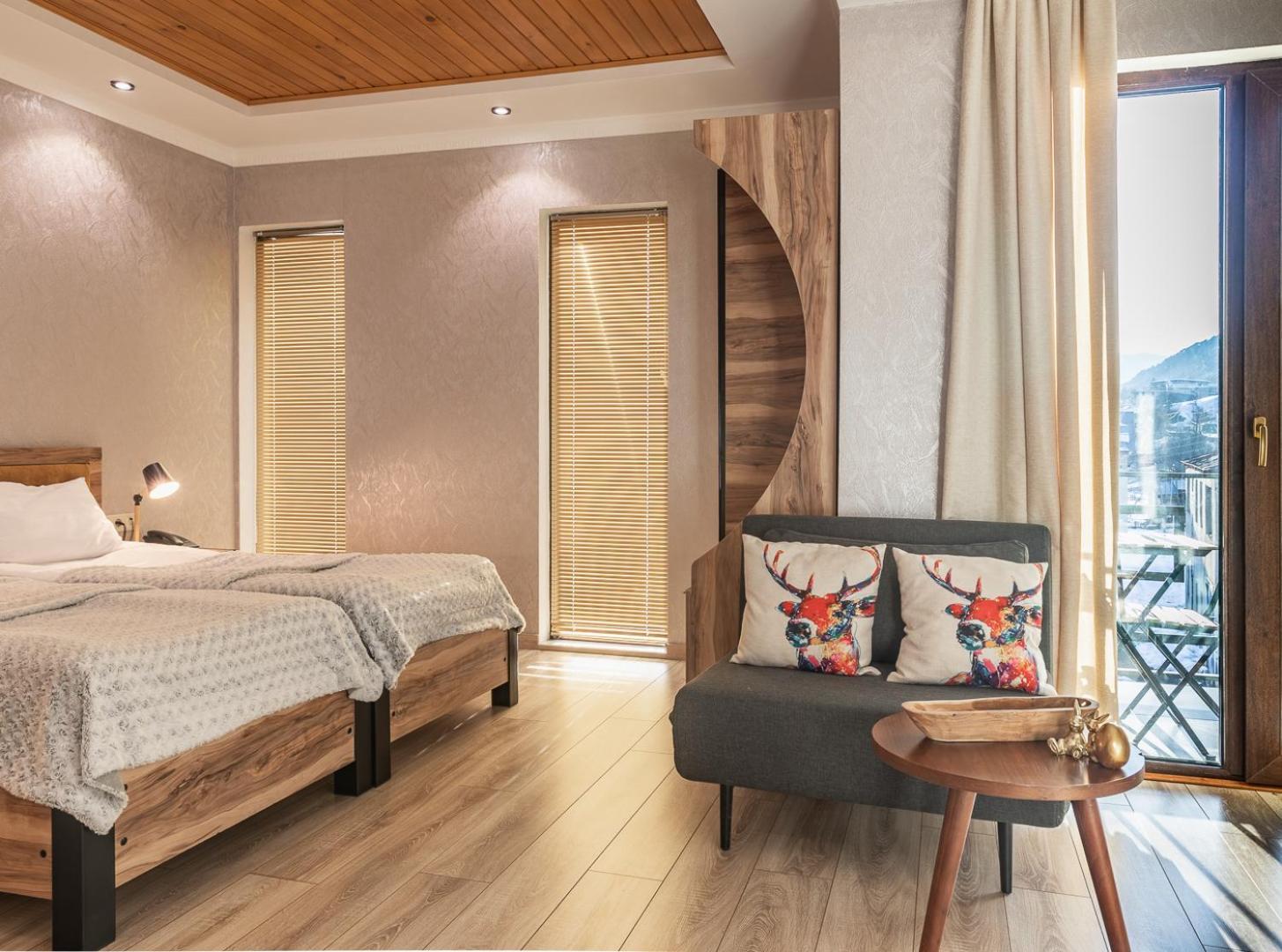 Hotel Gold Tower Местия Екстериор снимка