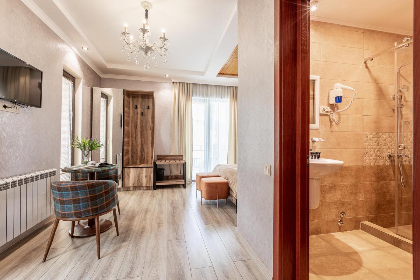 Hotel Gold Tower Местия Стая снимка